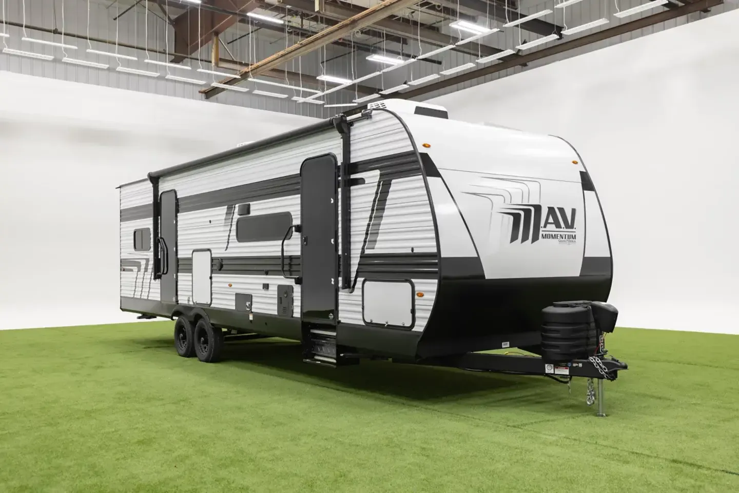 Grand Design Momentum MAV 28MAV exterior