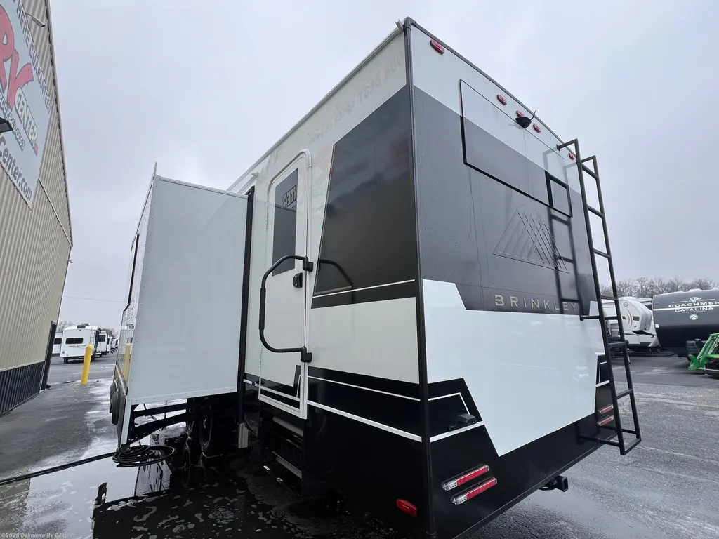 2026 Brinkley Model Z 2810, Photos photo 6