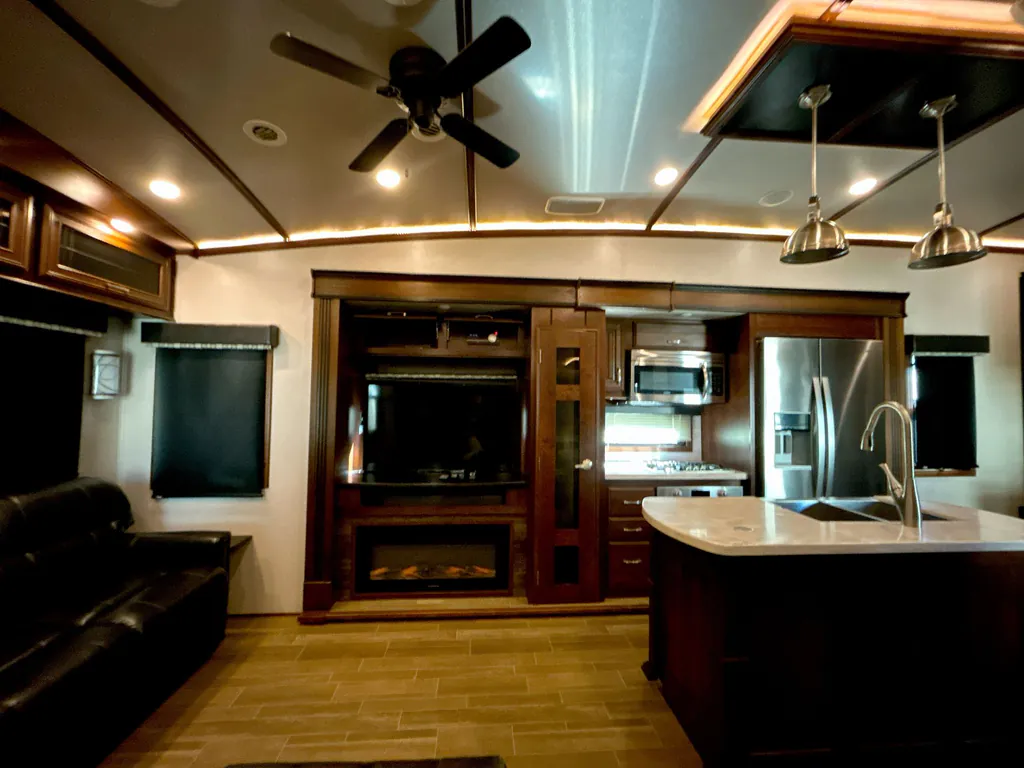 2020 Jayco Pinnacle 36FBTS, Photos photo 11