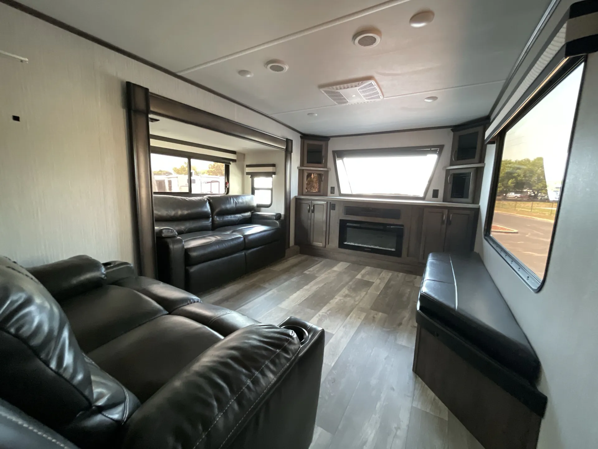 2021 Forest River Sandpiper C-Class 3550FL — living area main