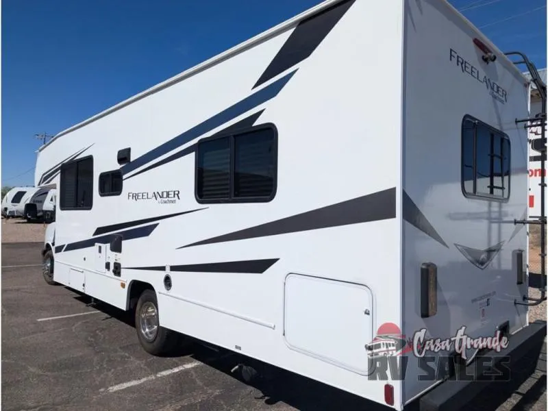 2023 Coachmen Freelander 27QB - Photo 4