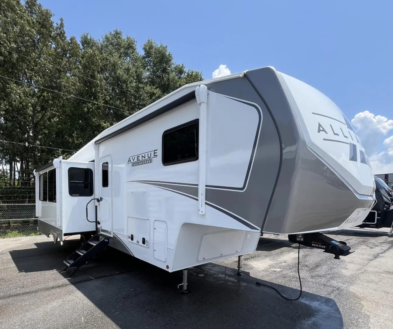 2026 Alliance RV Avenue 29RL - Photo 2