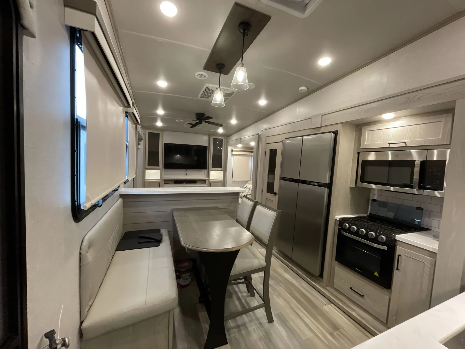 2023 Forest River Rockwood Signature 2898BS — living area main