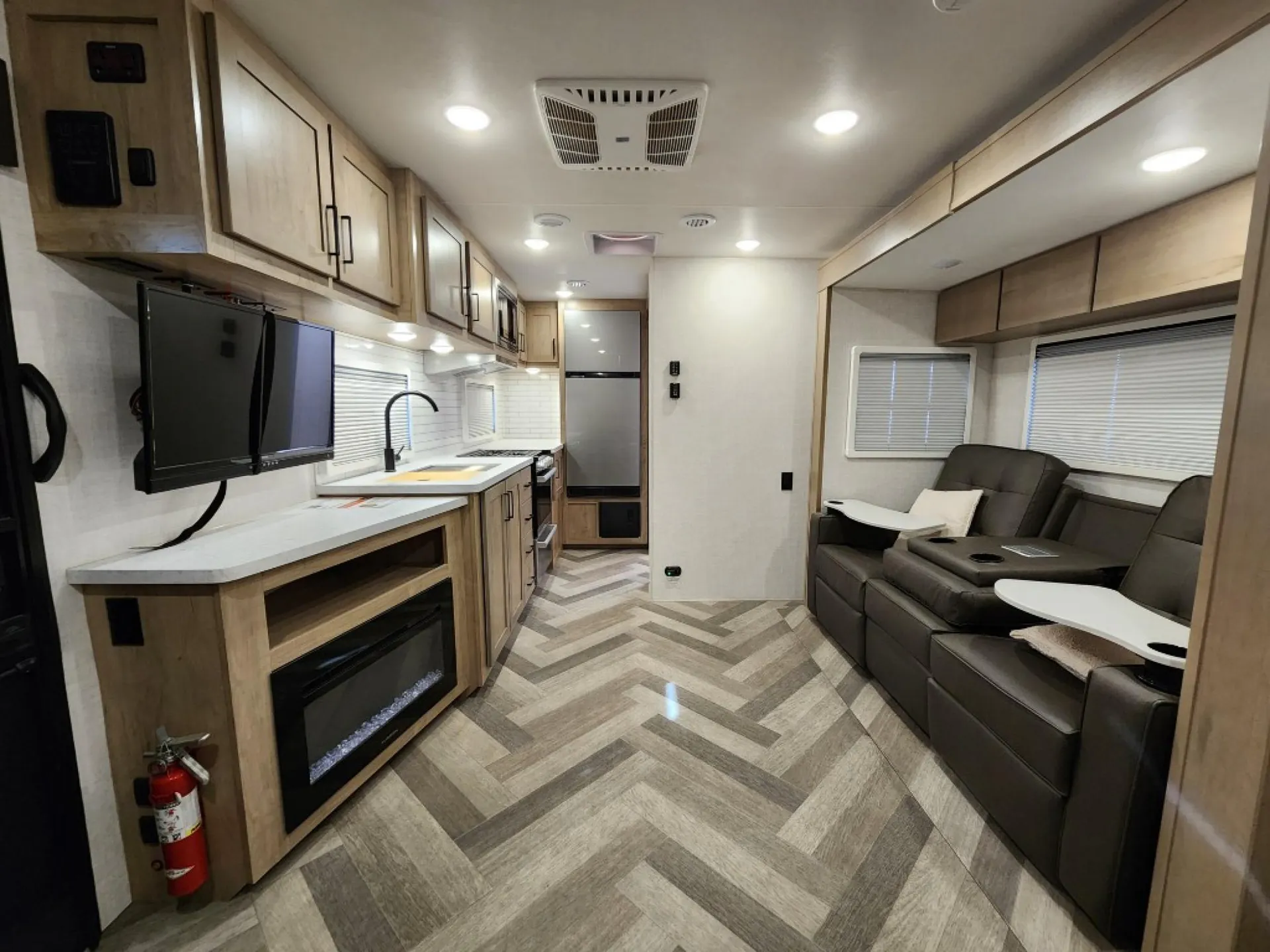 2023 Ember RV Touring Edition 21MRK - Photo 3