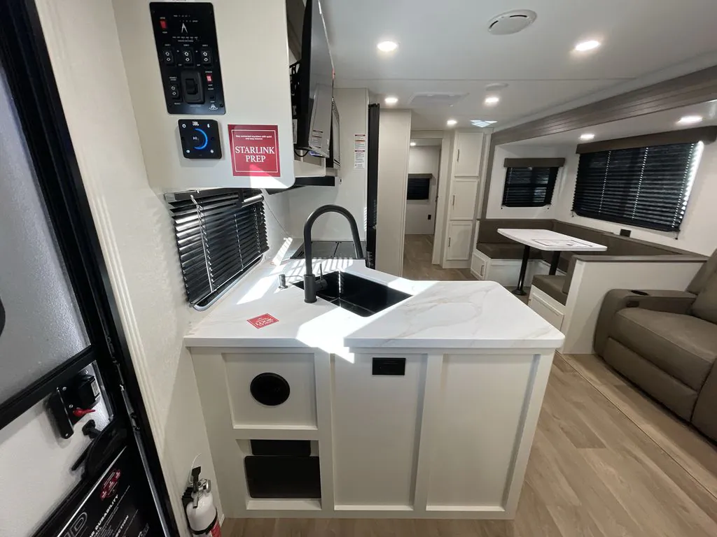2027 Grand Design Transcend 335BHT, Photos photo 13