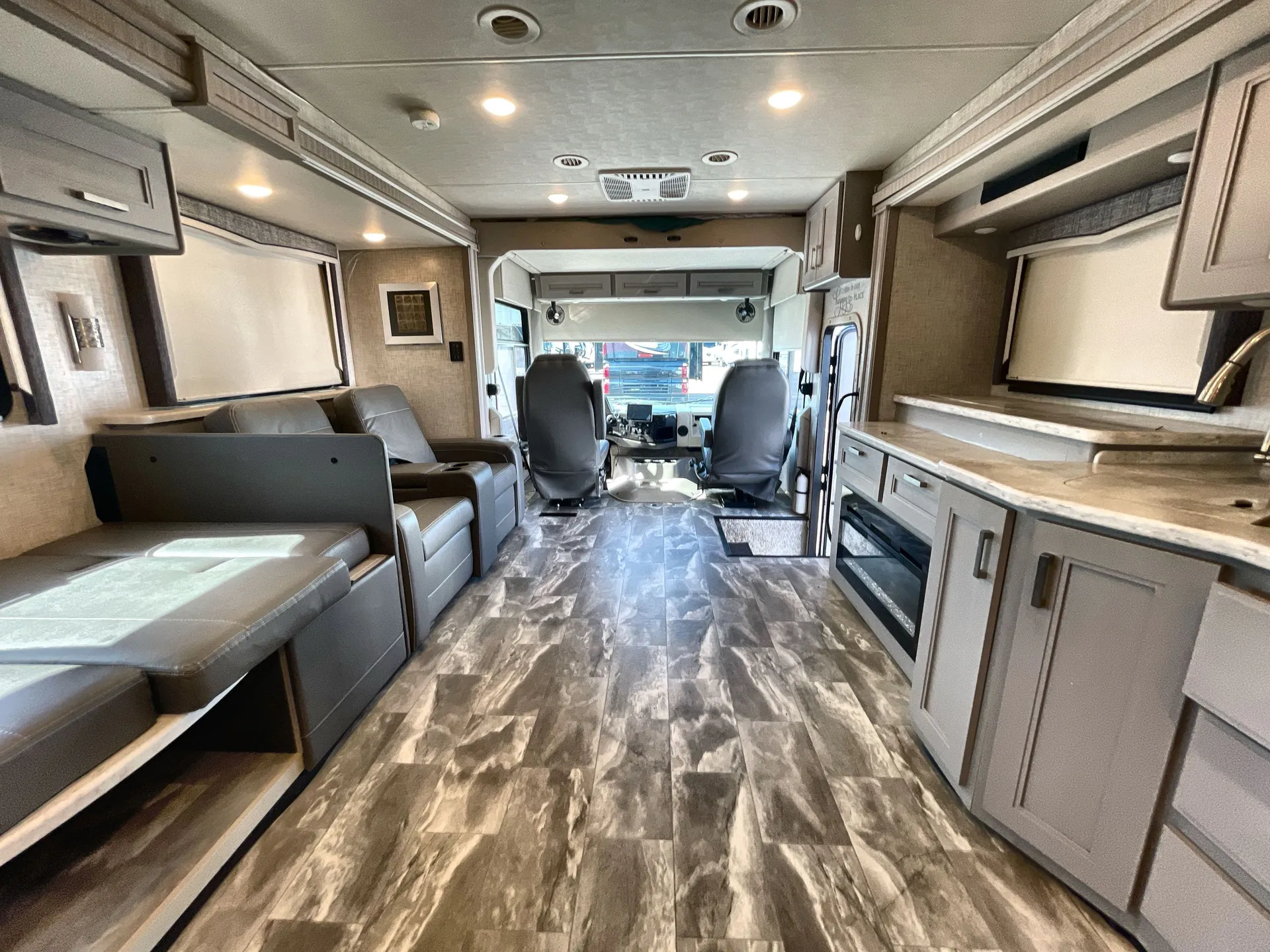 2023 Thor Motor Coach Challenger 37FH — living area main