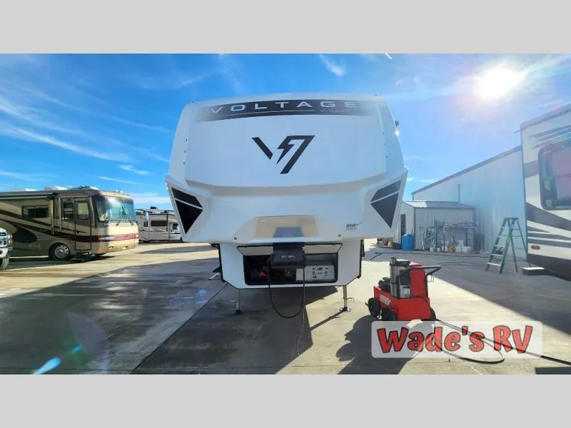 2025 Dutchmen RV Voltage V-Series 3800 - Photo 3