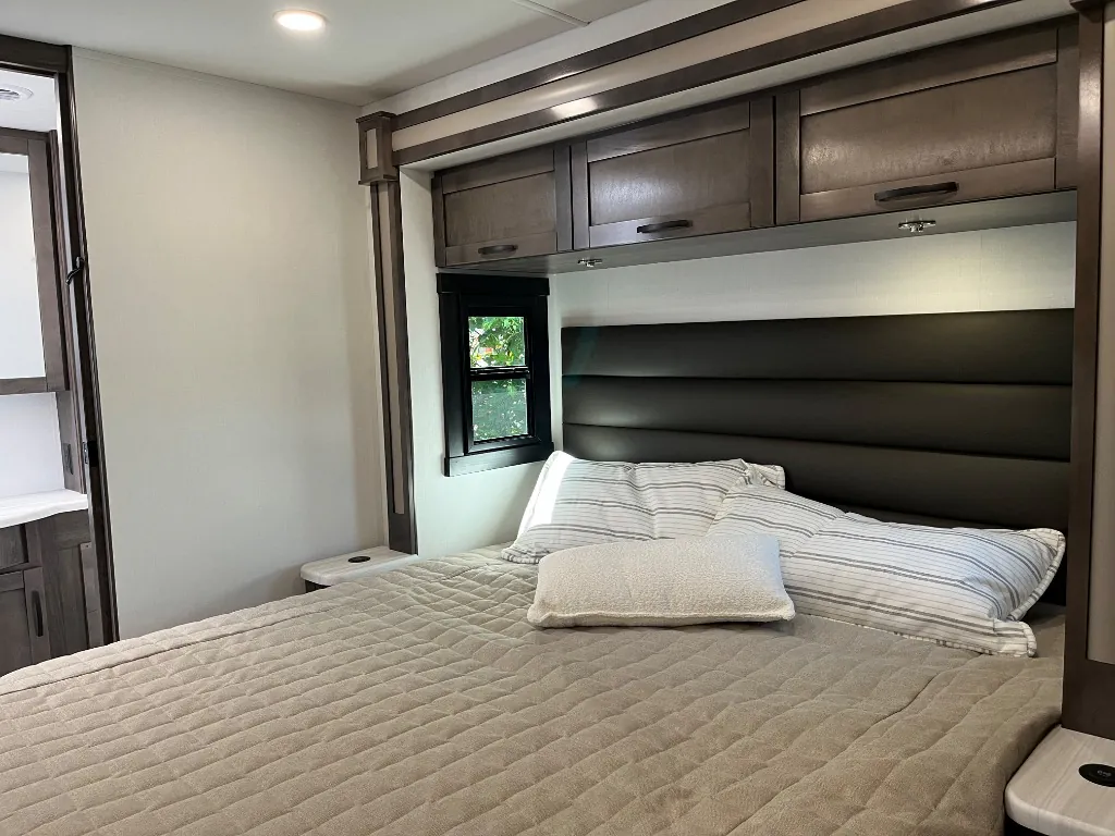 2026 Entegra Coach Vision XL 36C, Photos photo 30