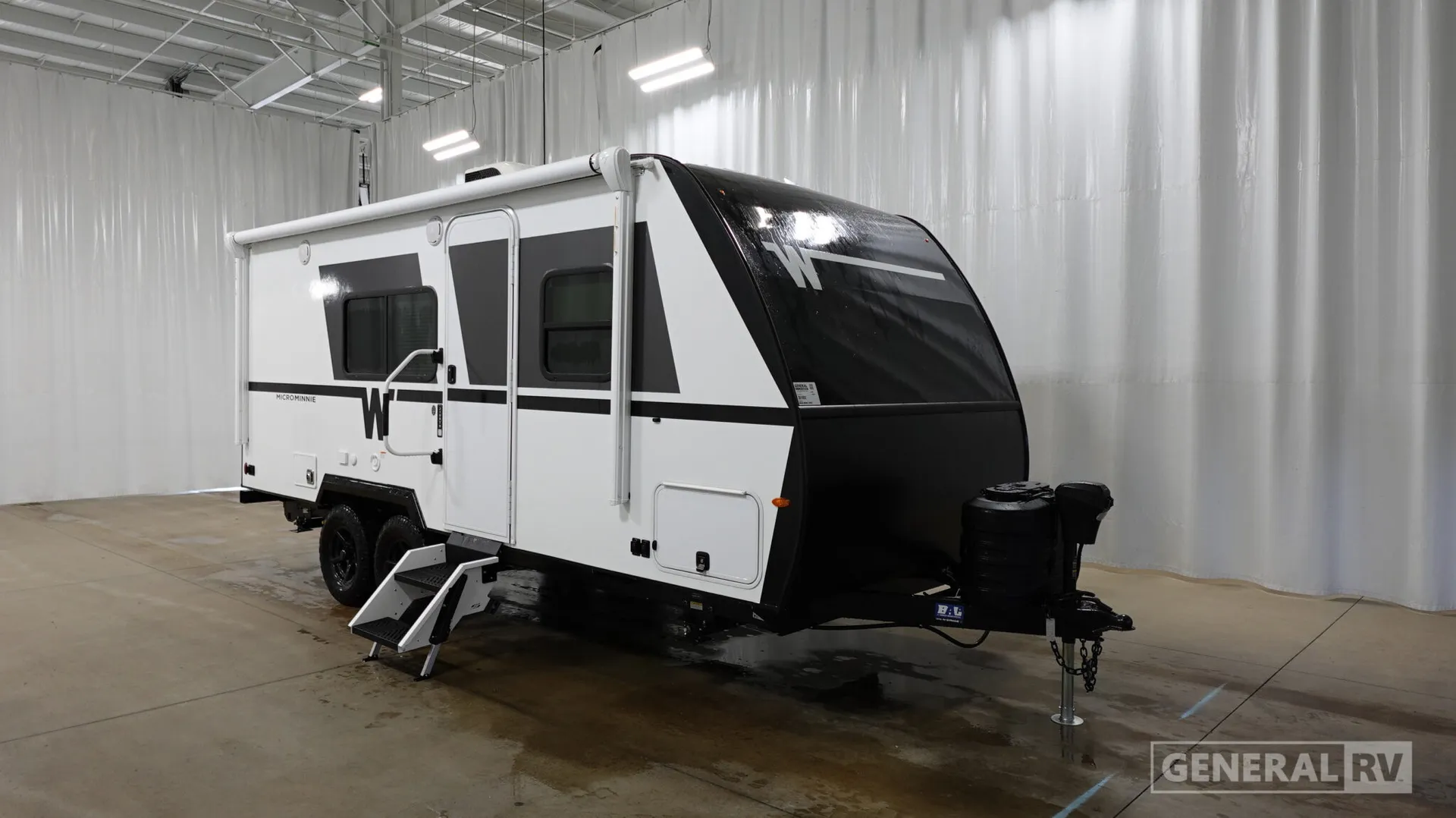 2027 Winnebago Micro Minnie 2108TB - Photo 2