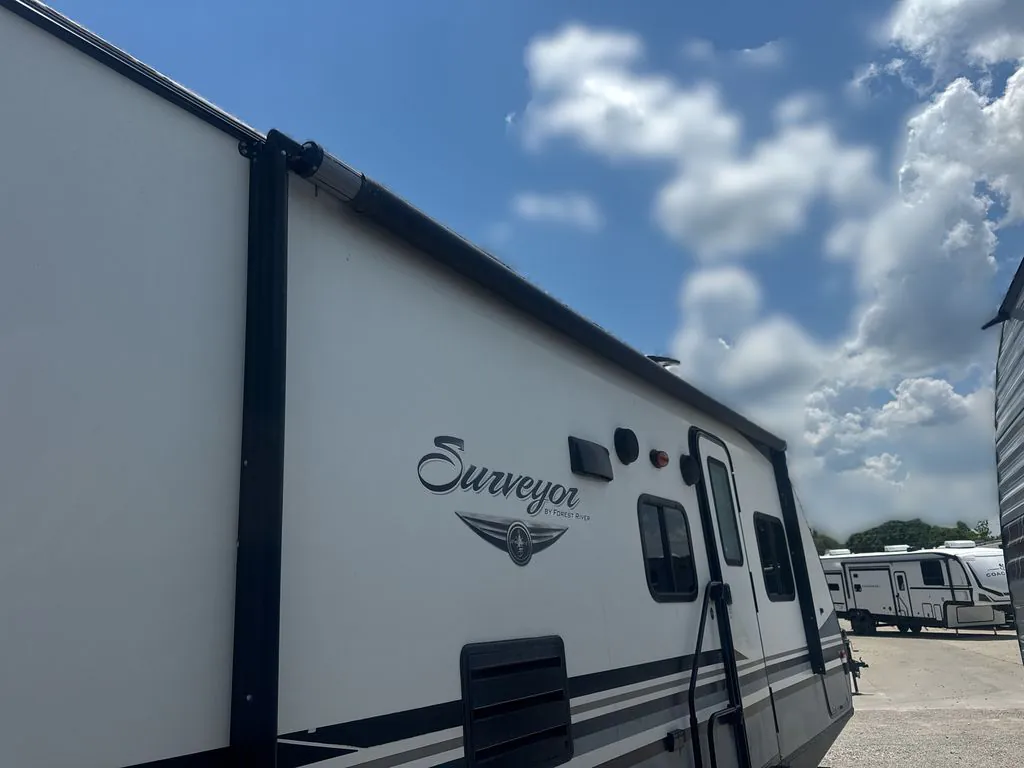 2018 Forest River RV Surveyor Legend 295QBLE, Photos photo 3
