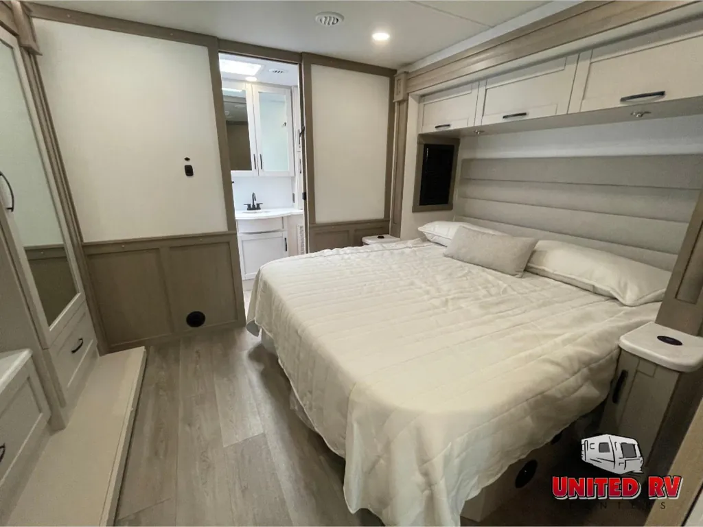2027 Entegra Coach Vision XL 36C, Photos photo 33