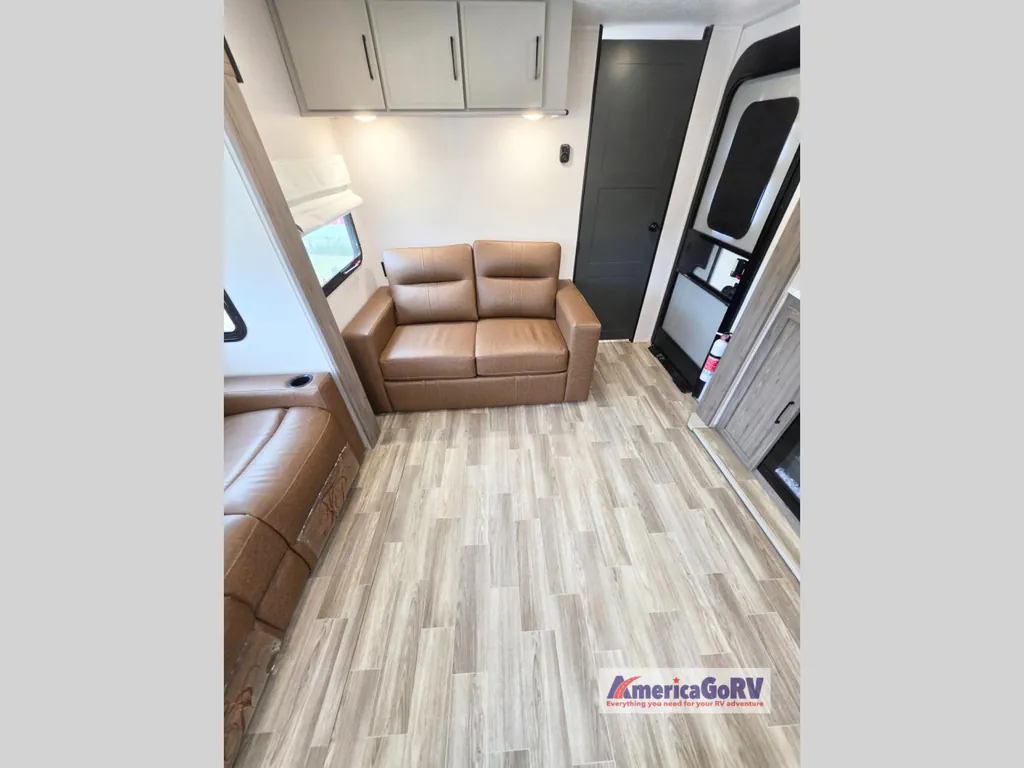 2024 Forest River Vibe 34XL, Photos photo 14