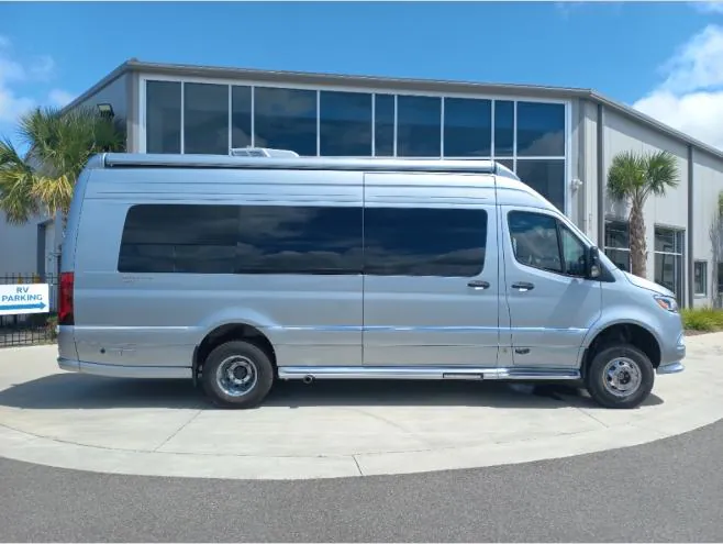 2026 Airstream Interstate 24GT AWD - Photo 4