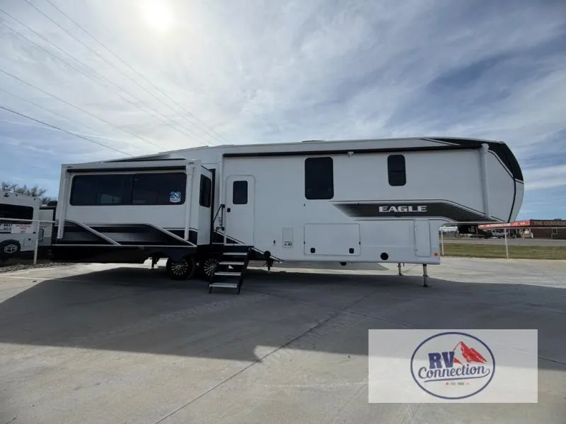 2026 Jayco Eagle 370FBTS - Photo 2