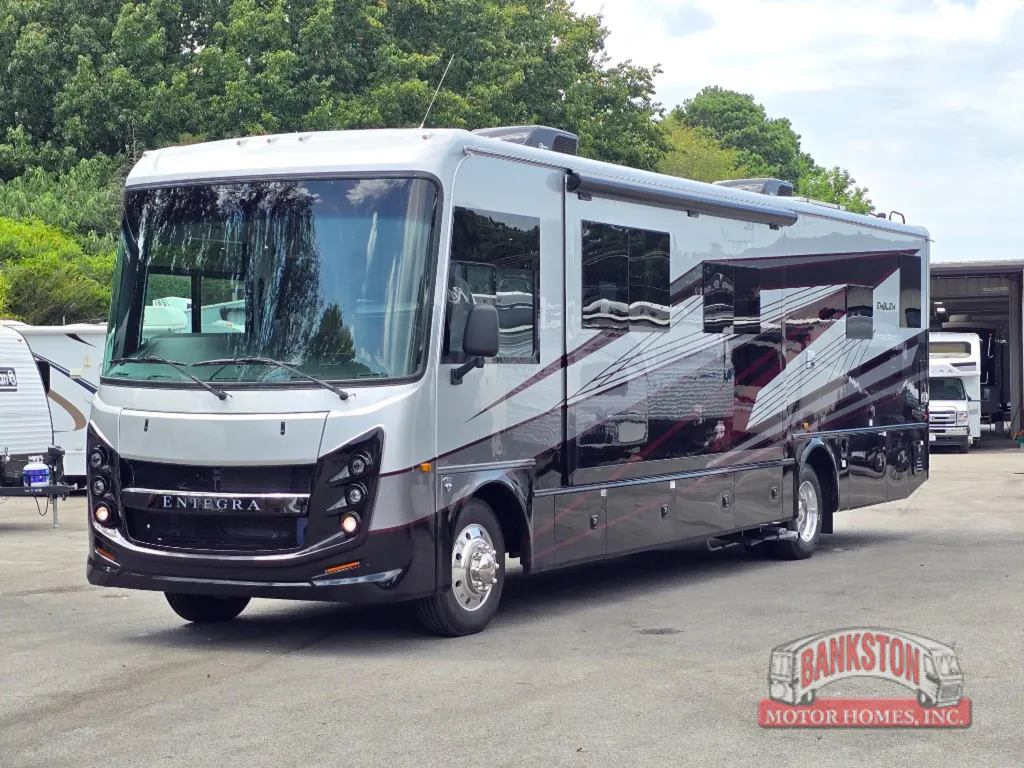 2027 Entegra Coach Emblem 36U, Photos photo 13