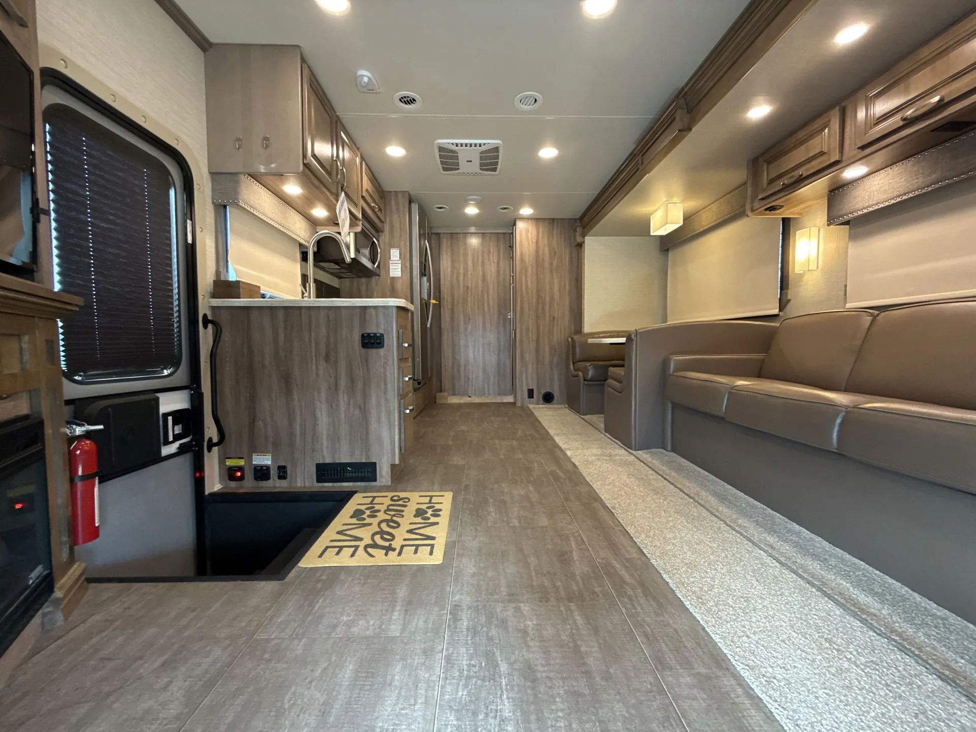 2019 Jayco Seneca 37HJ — living area main
