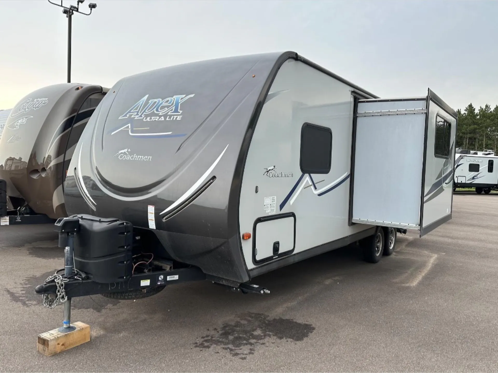 2019 Coachmen Apex 245BHS - Photo 4