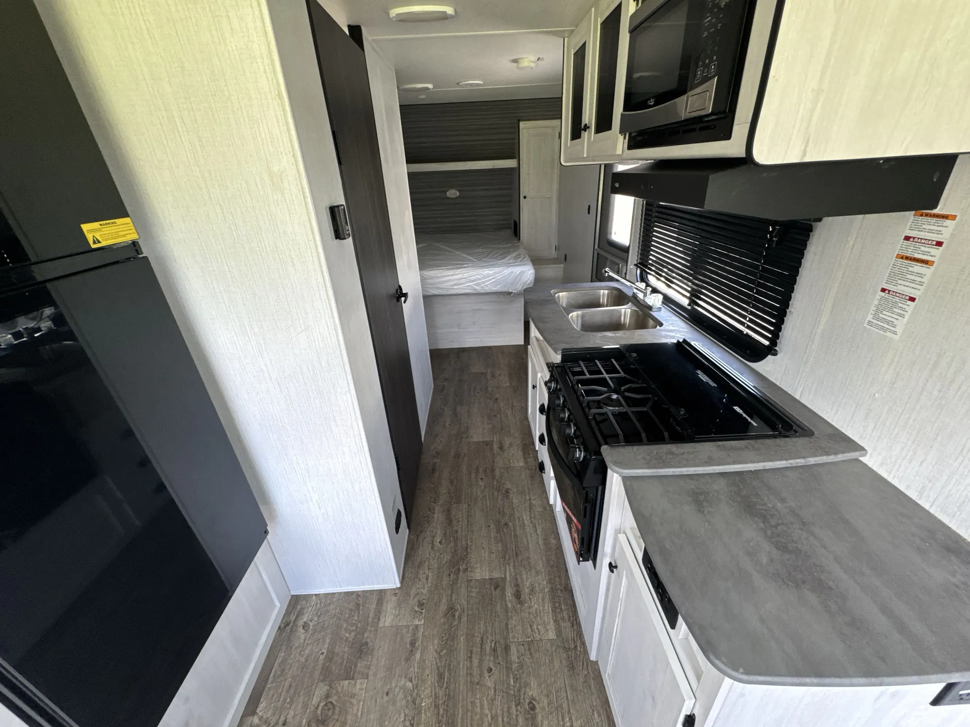 2023 Heartland Trail Runner 211RD — living area main