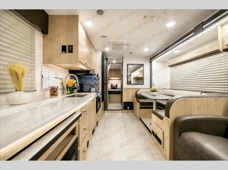 2027 Coachmen Leprechaun 319MB - Photo 4