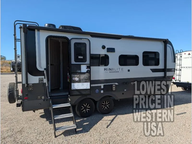 2026 Forest River Rockwood Mini Lite 2205S - Photo 3