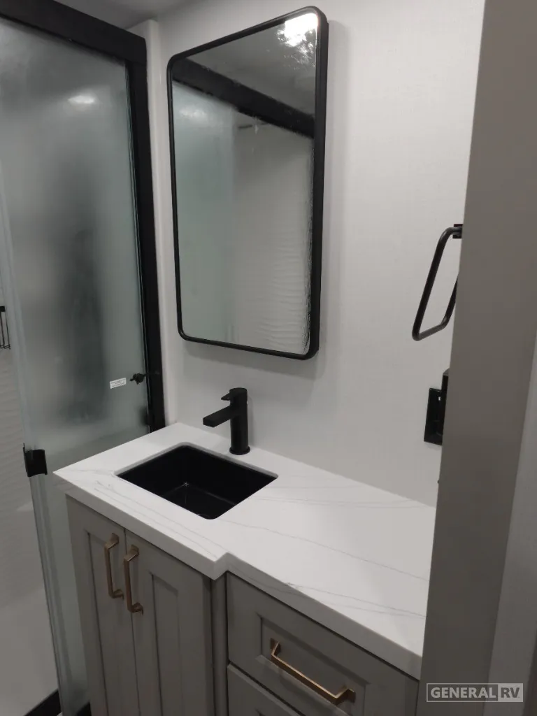 2025 Brinkley Model G 3250, Photos photo 15