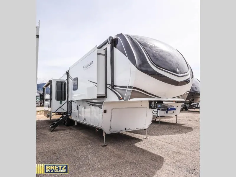 2026 Grand Design Solitude 417KB - Photo 2