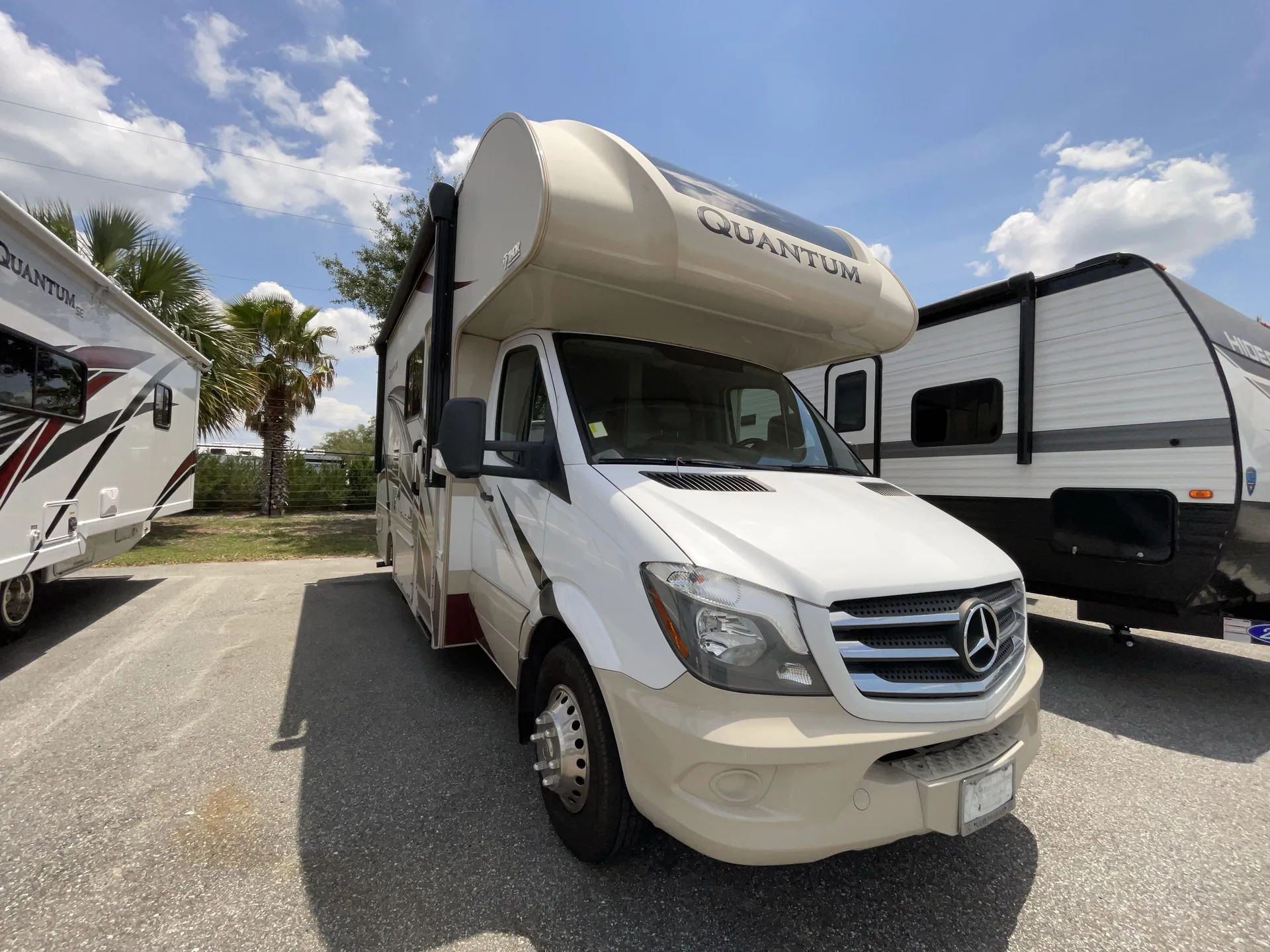 2020 Thor Motor Coach Quantum KM24 - Photo 2