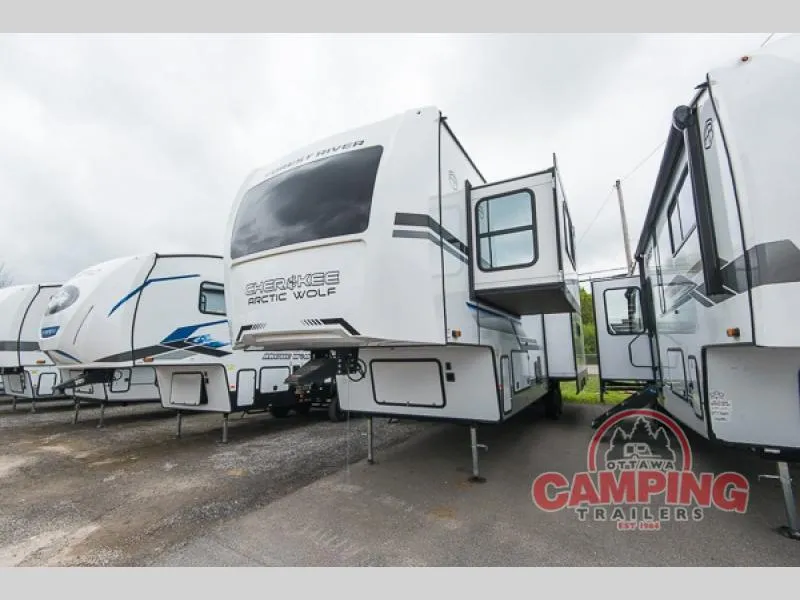 2025 Forest River Cherokee Arctic Wolf Suite 3800DECK - Photo 3