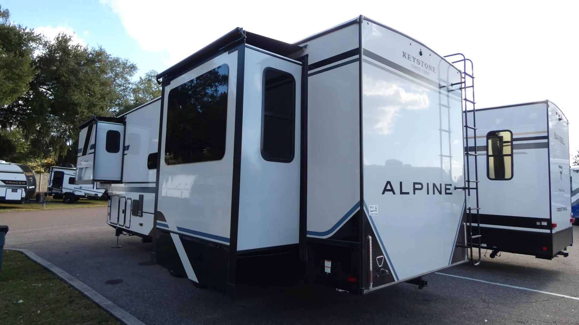 2026 Keystone Alpine 3100RE - Photo 4