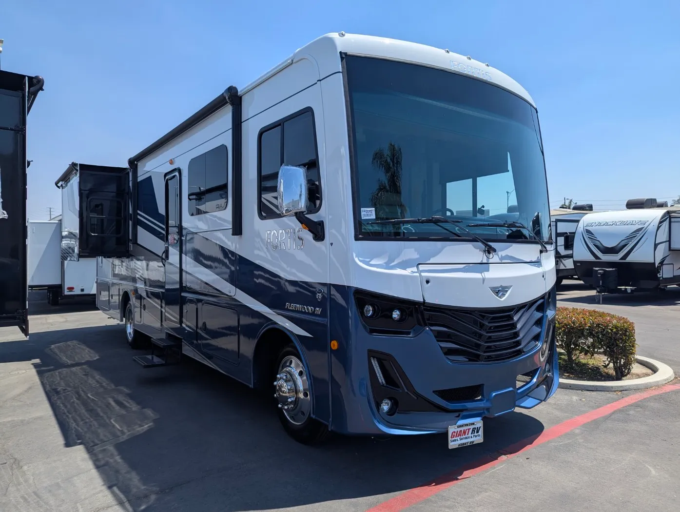 2026 Fleetwood Fortis 32RW - Photo 2