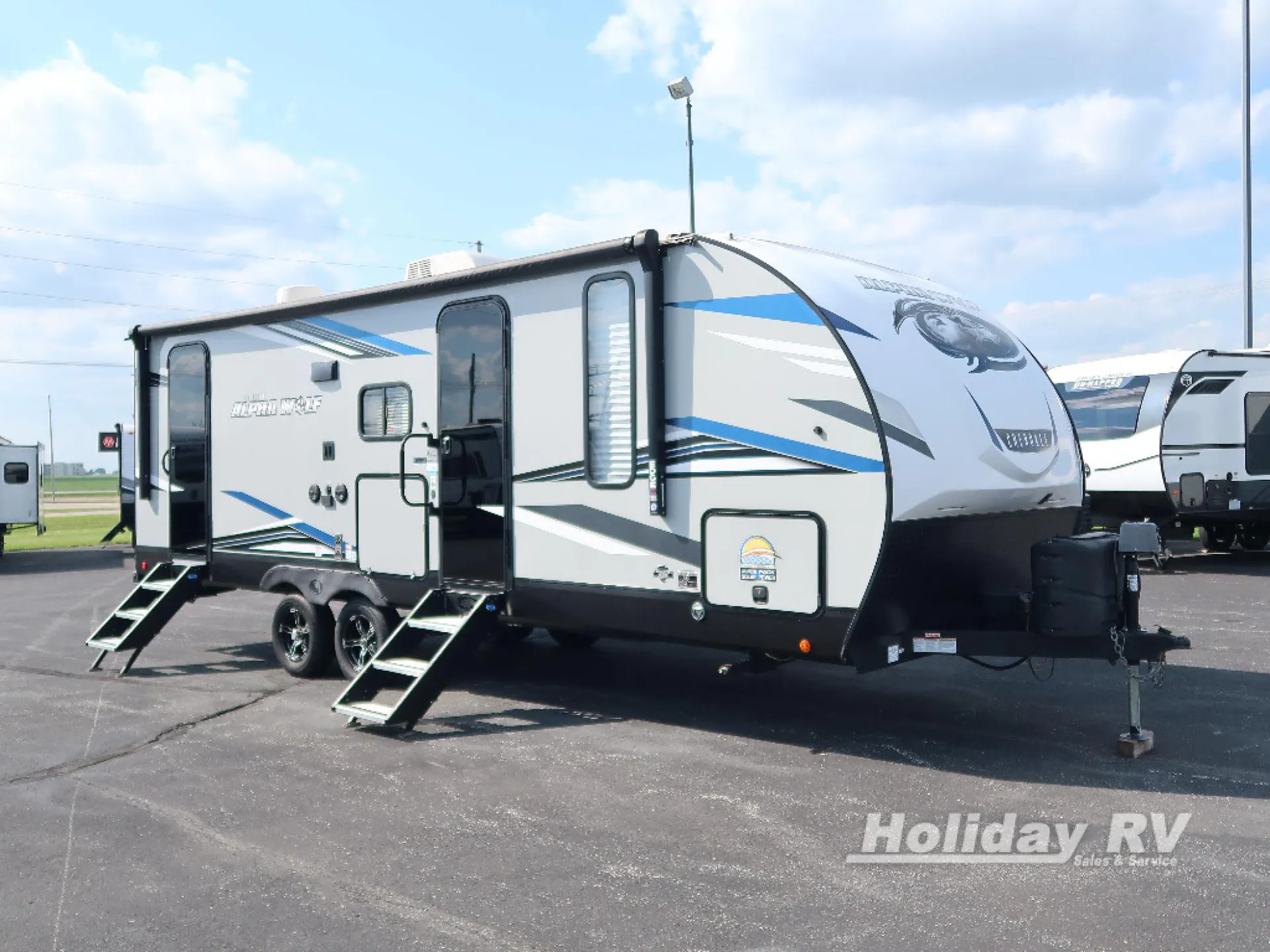 2022 Forest River Cherokee Alpha Wolf 23DBH-L - Photo 2