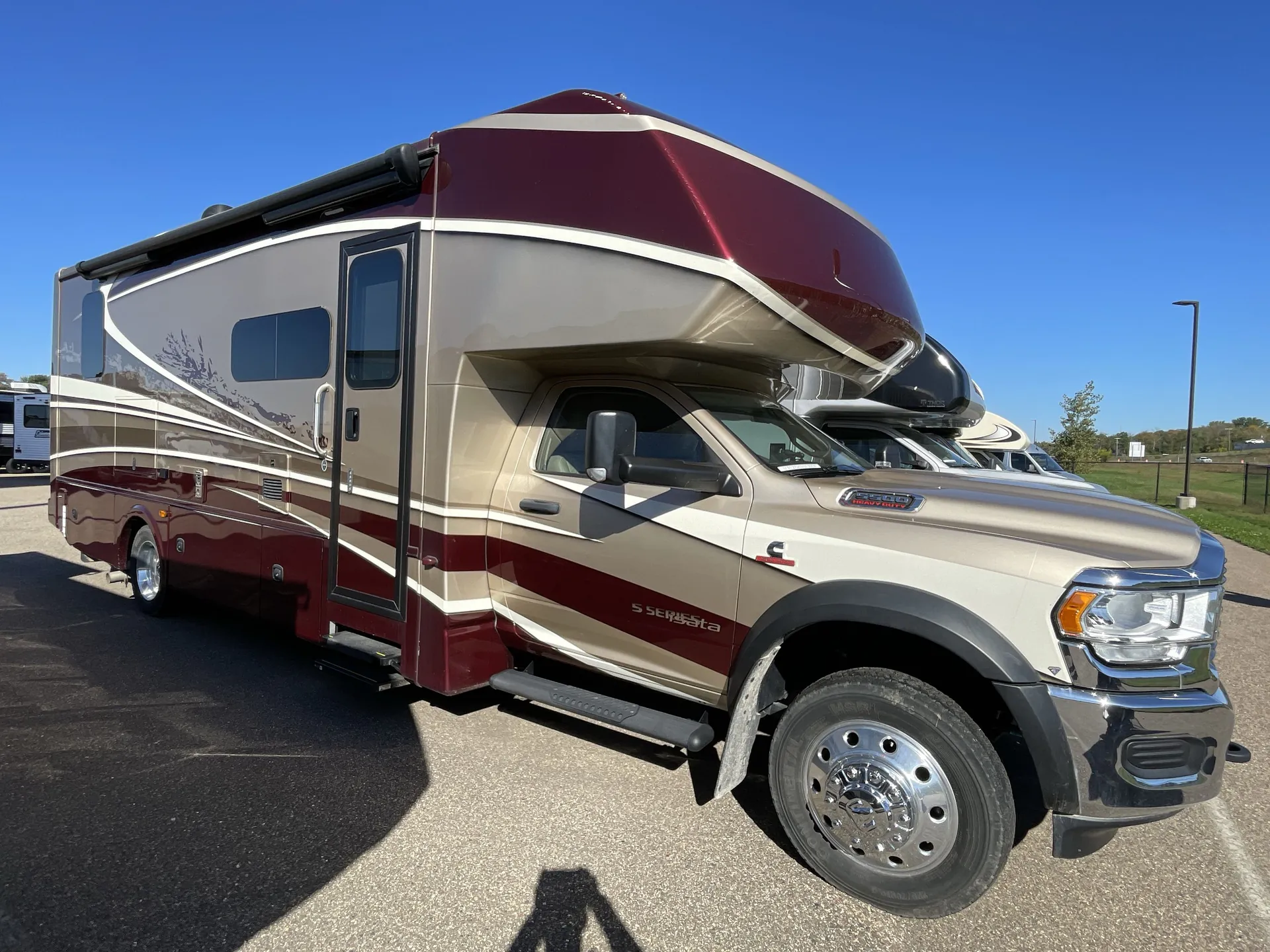 2021 Dynamax Corp Isata 5 30FW — front