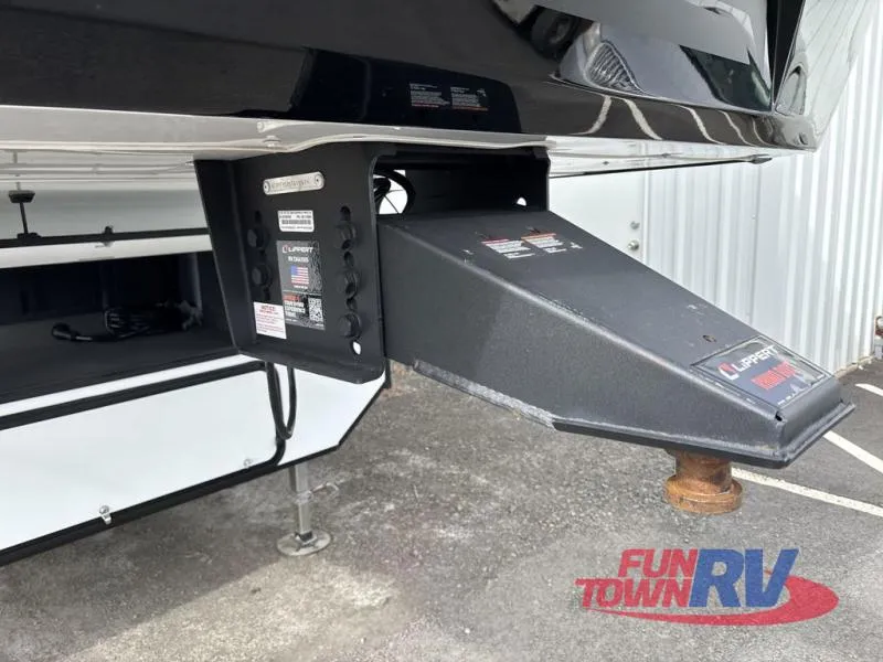 2026 KZ Ridgeway 31RL - Photo 4