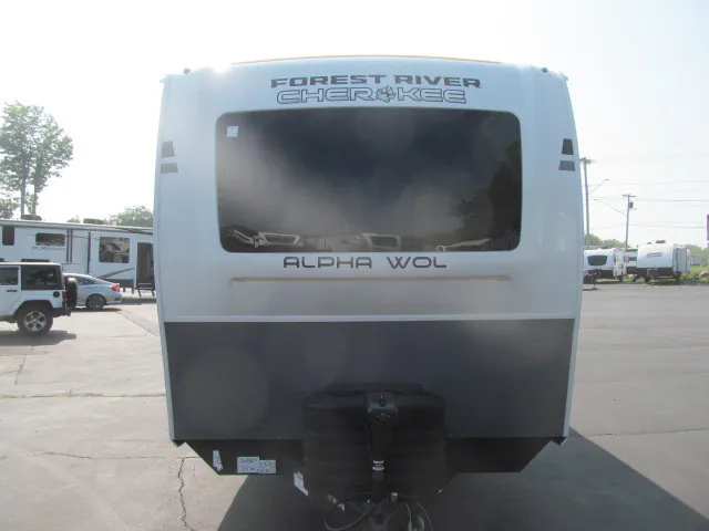 2026 Forest River Cherokee Alpha Wolf 33BH, Photos photo 3
