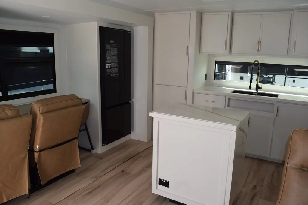 2026 Brinkley Model I 280, Photos photo 7