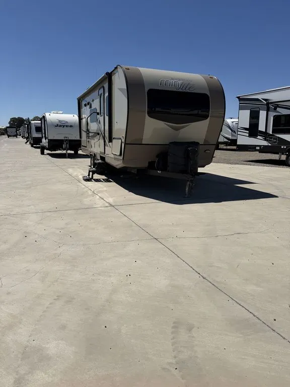 2018 Winnebago Minnie 2250DS - Photo 4