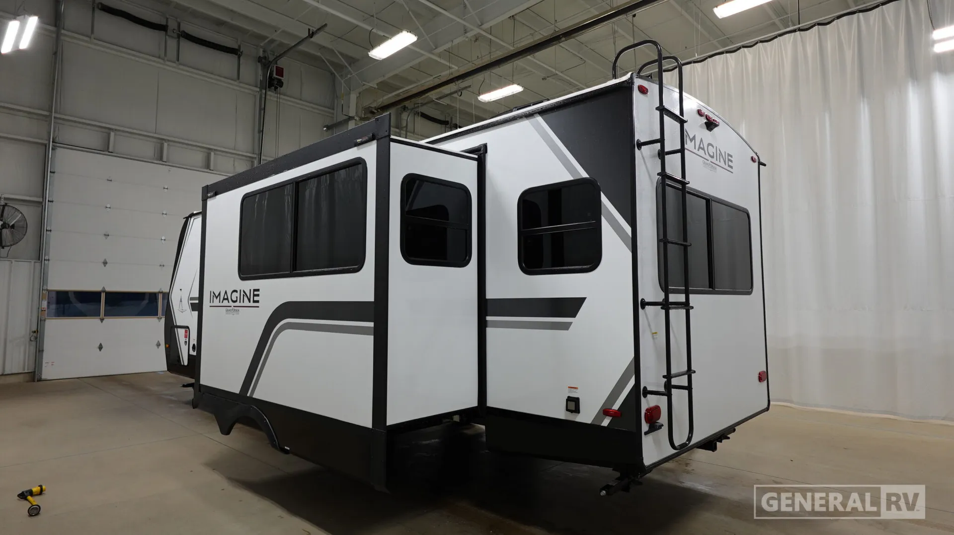 2026 Grand Design Imagine 2500RL - Photo 4