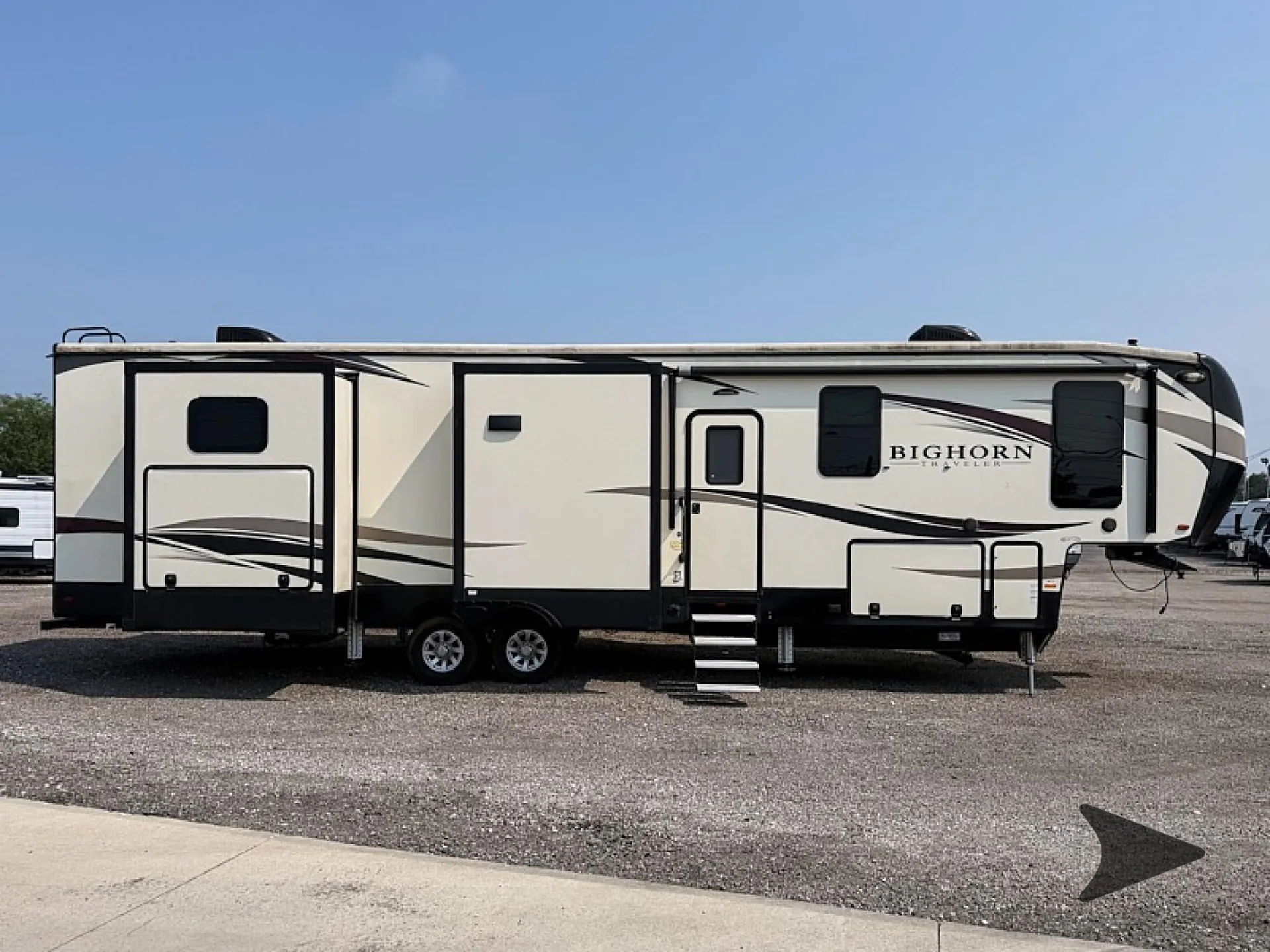 2018 Heartland Bighorn Traveler 38BH - Photo 3