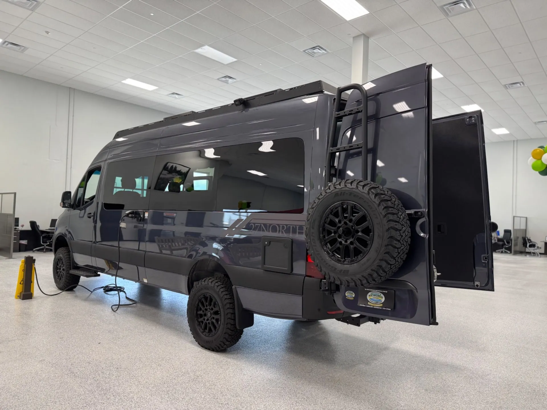 2026 27North Adventure Vans VENTURE X - Photo 3