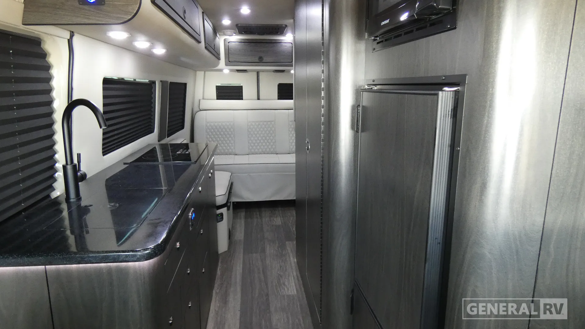 2027 OGV Luxury Coach VTOUR 170 5RL - Photo 3