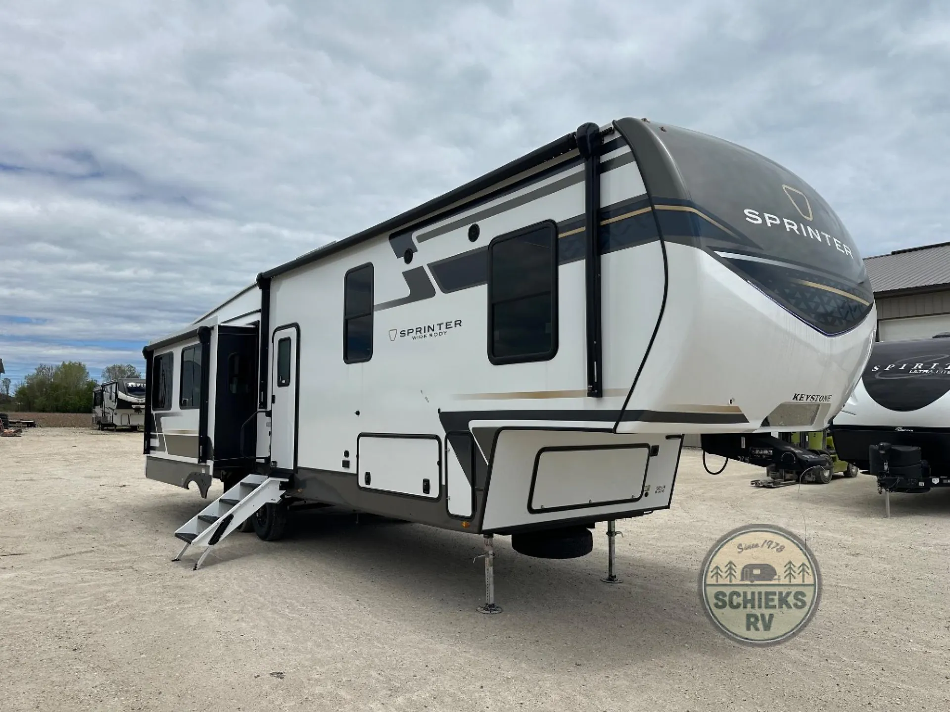 2026 Keystone Sprinter 3210RLS - Photo 2