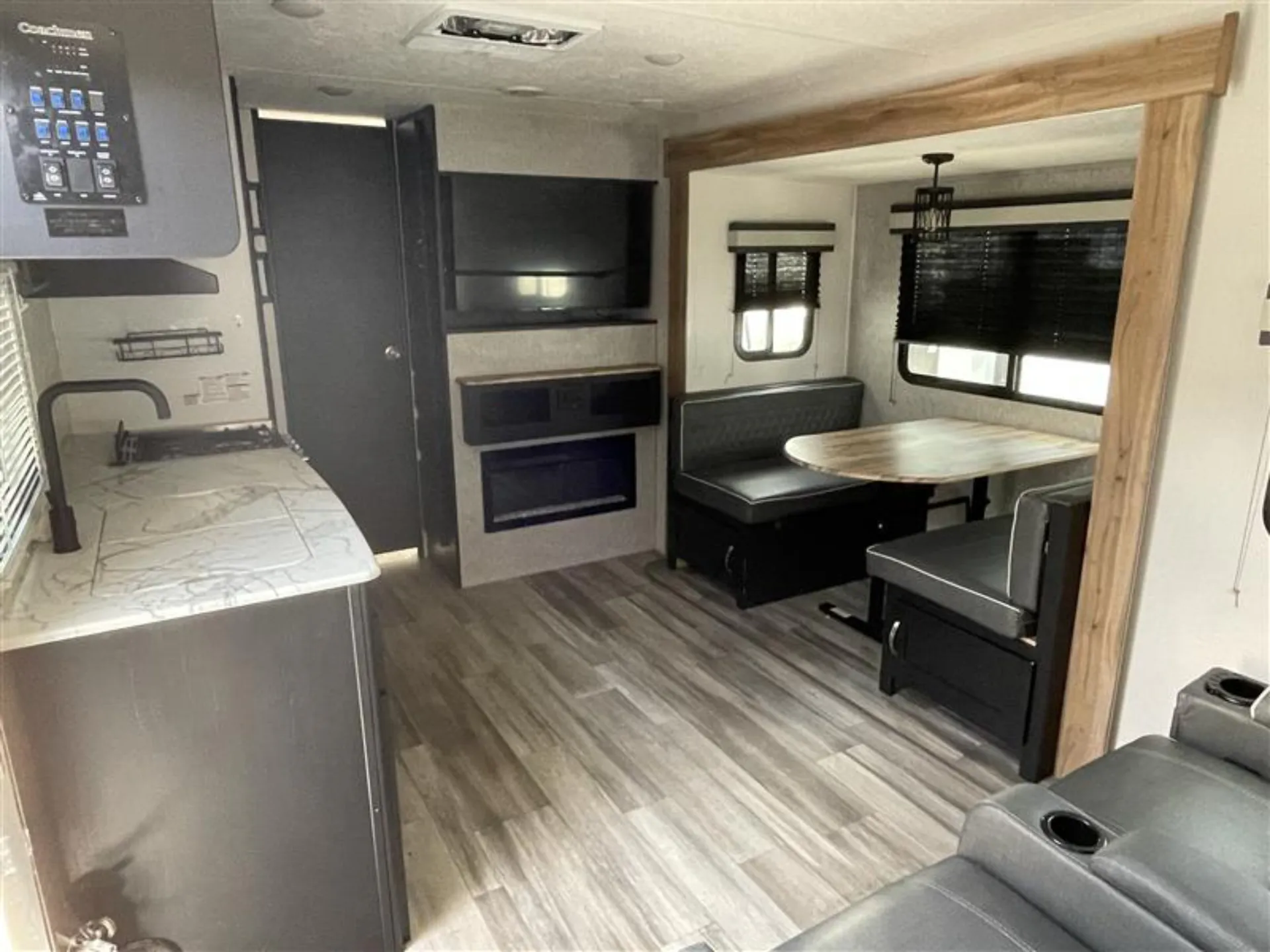 2022 Coachmen Freedom Express Ultra Lite 252RBS - Photo 4