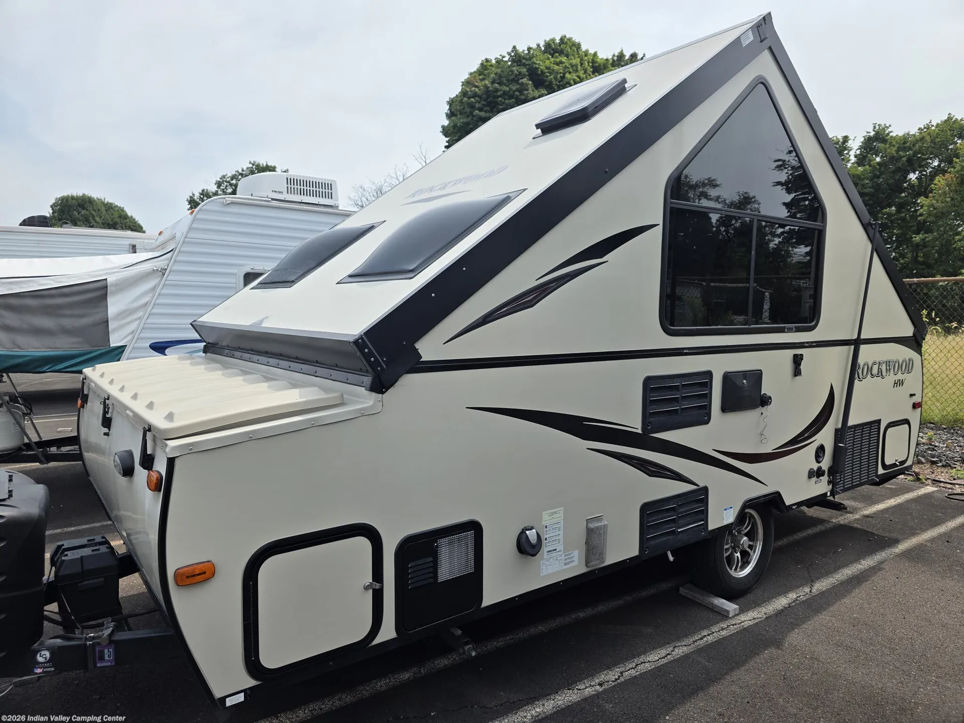2016 Forest River Rockwood Hard Side A213HW - Photo 3