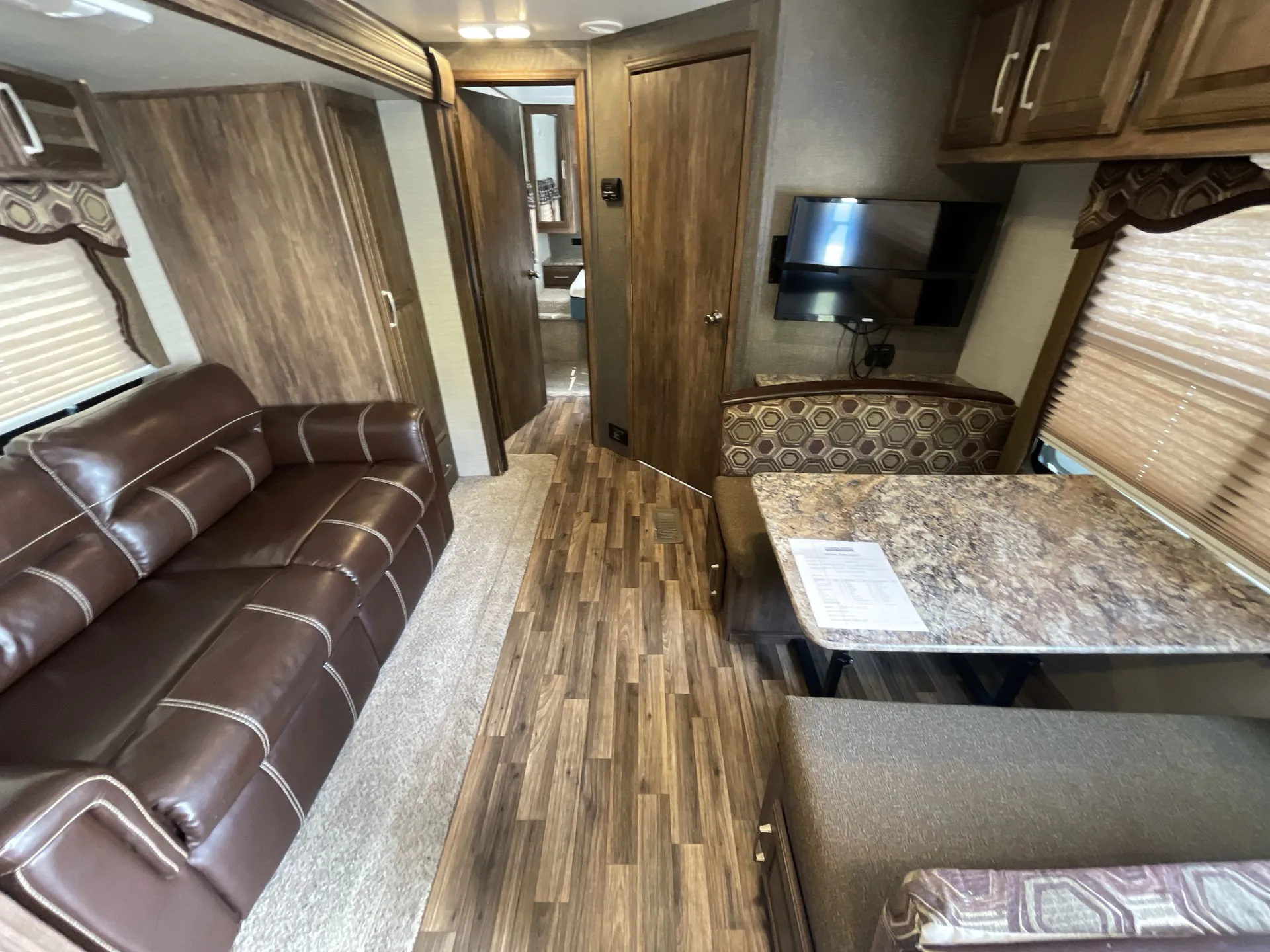 2016 Keystone Cougar Half-Ton 24SABWE — driver seat
