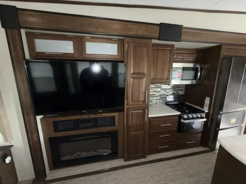 2019 Forest River Wildcat 32WB, Photos photo 16