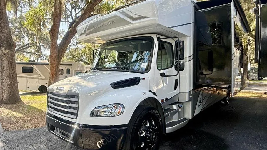2027 Entegra Coach Accolade XL 37M - Photo 4