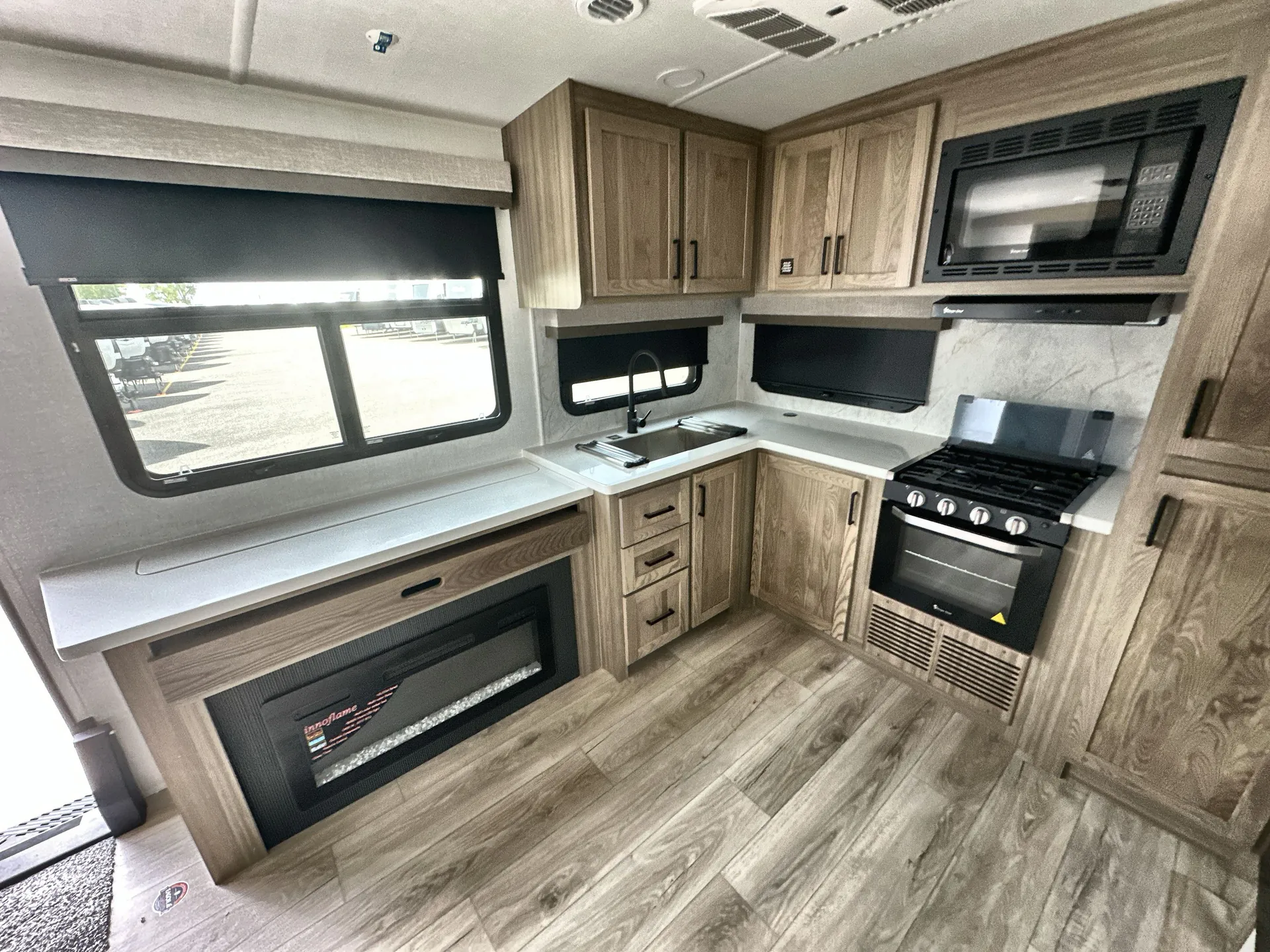 2027 Forest River Rockwood Ultra Lite 2711RK — living area main