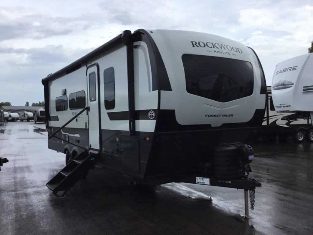 2027 Forest River Rockwood Mini Lite 2524FBT