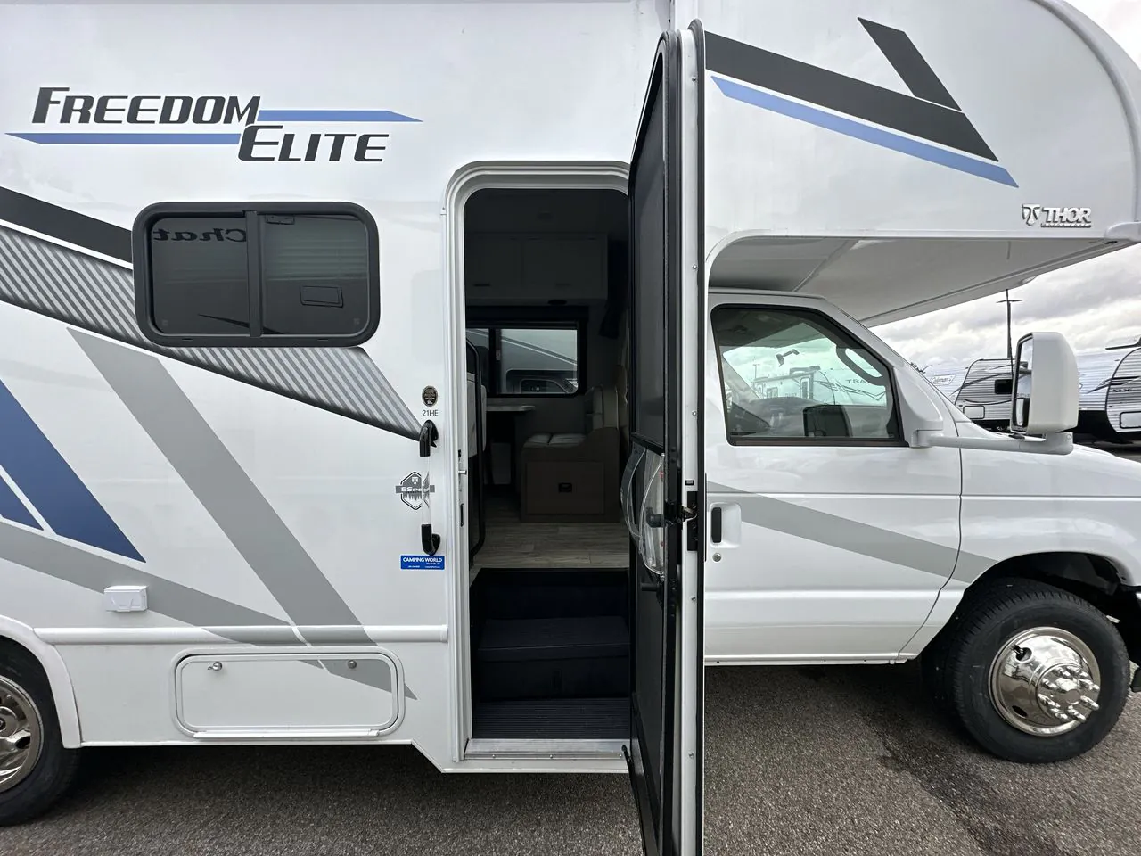 2025 Thor Motor Coach Freedom Elite 21HE - Photo 2