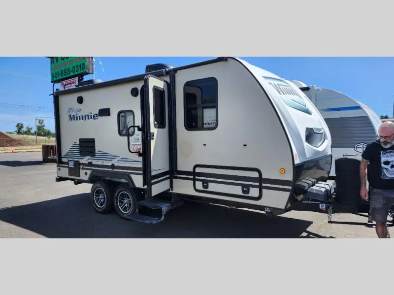 2020 Winnebago Micro Minnie 2108DS - Photo 4